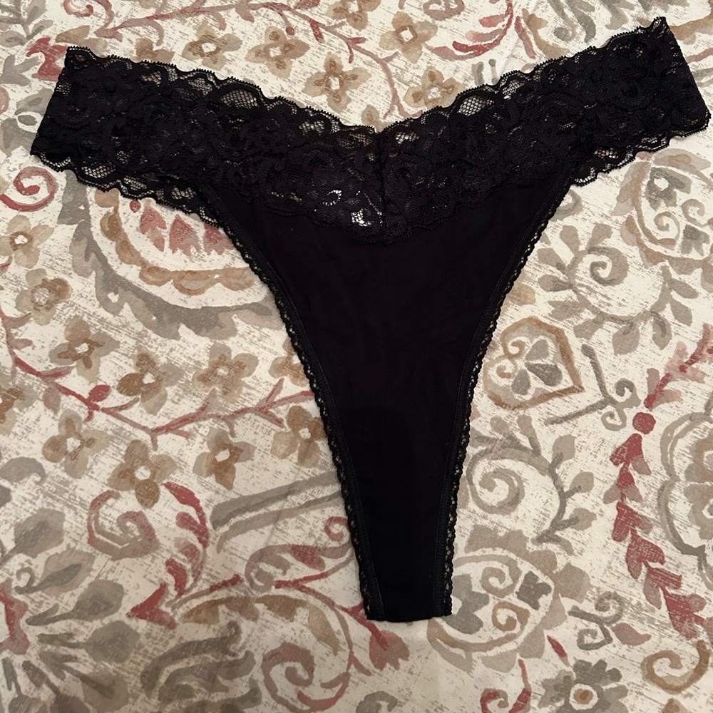 Morgan Taylor Thongs